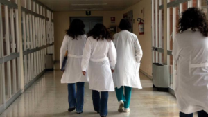 medici in corsia-photoaidcom-2x-ai-zoom