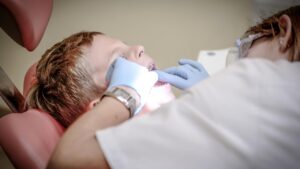 dentista bambini_pexels-pixabay-52527