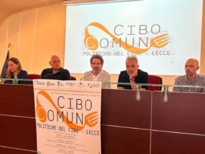 cibo in comune-photoaidcom-2x-ai-zoom