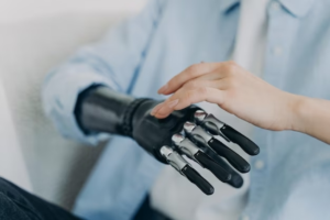 bionici-photoaidcom-2x-ai-zoom