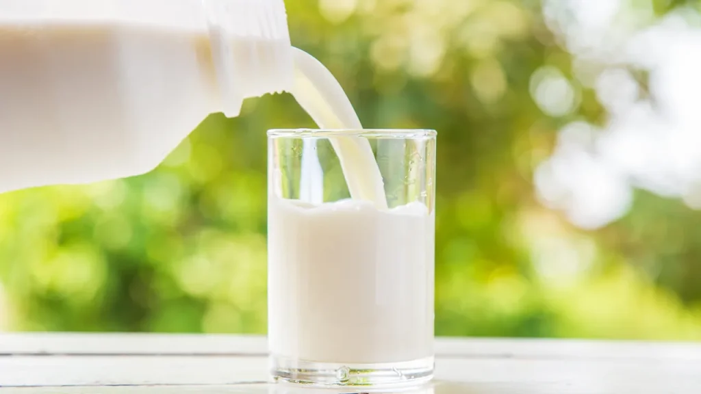 Asl Brindisi, sicurezza alimentare: il latte e le sue caratteristiche