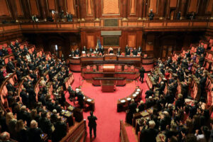 ++ Senato: Segre cita shoah, Aula in piedi ++