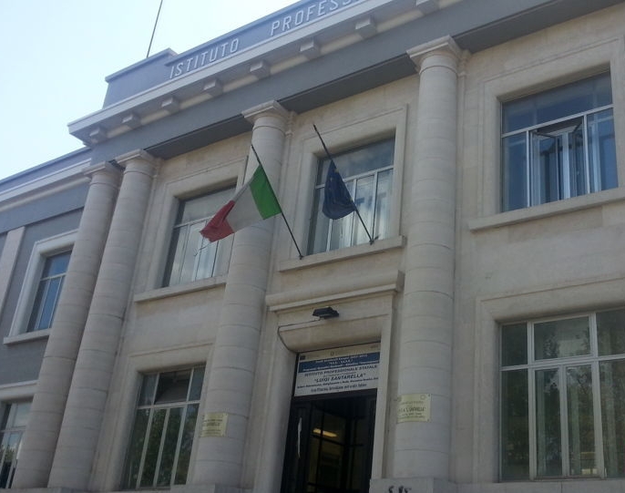 Aggressione a studente minorenne a Bari: indagini in corso