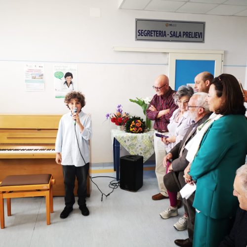 Casarano, inaugurato il pianoforte nel day hospital di oncologia