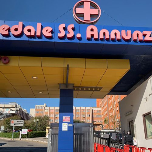 Tragedia a Taranto: donna incinta e feto deceduti nonostante intervento di emergenza